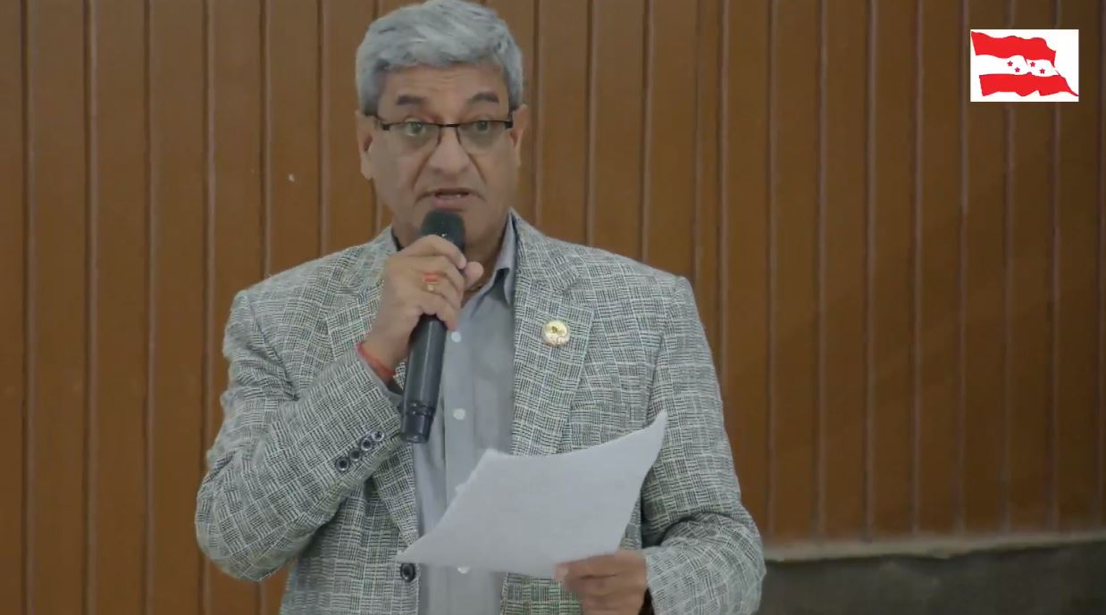 पार्टी बैठकमा प्रमुख सचेतक लेखकले भने— संसदीय अभ्यासमा नयाँ दल अपरिपक्क